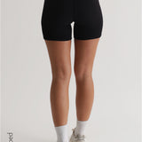 Shorts mit hoher Taille und Mikrorippenmuster - Schwarz