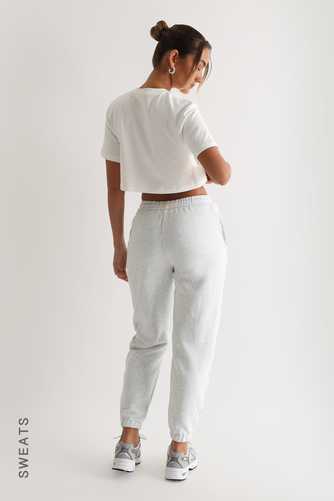 Jogger Fit Custom-Patch Sweatpants - Light Heather Gray