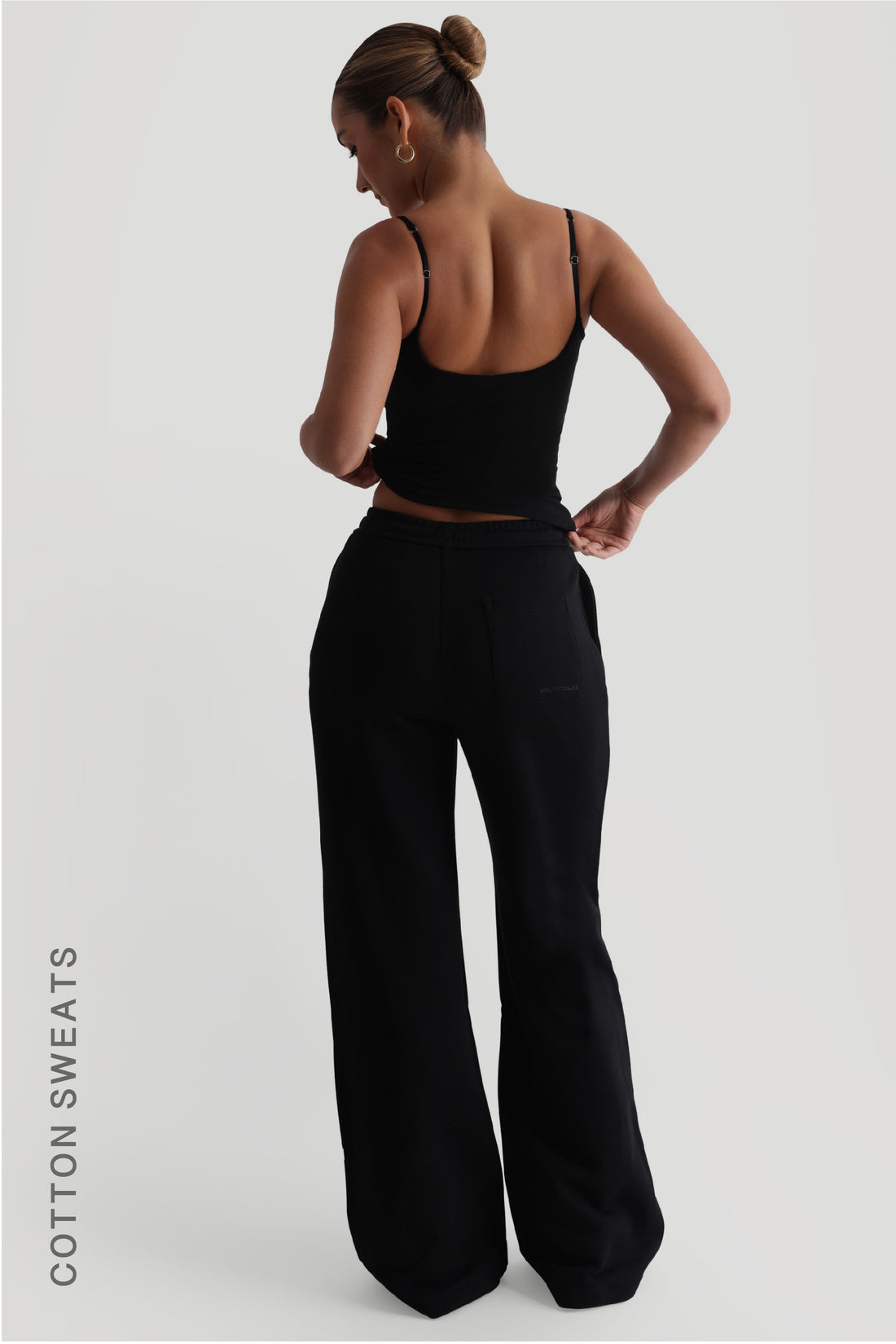 Cut-Out Wide Leg Sweatpants - Black