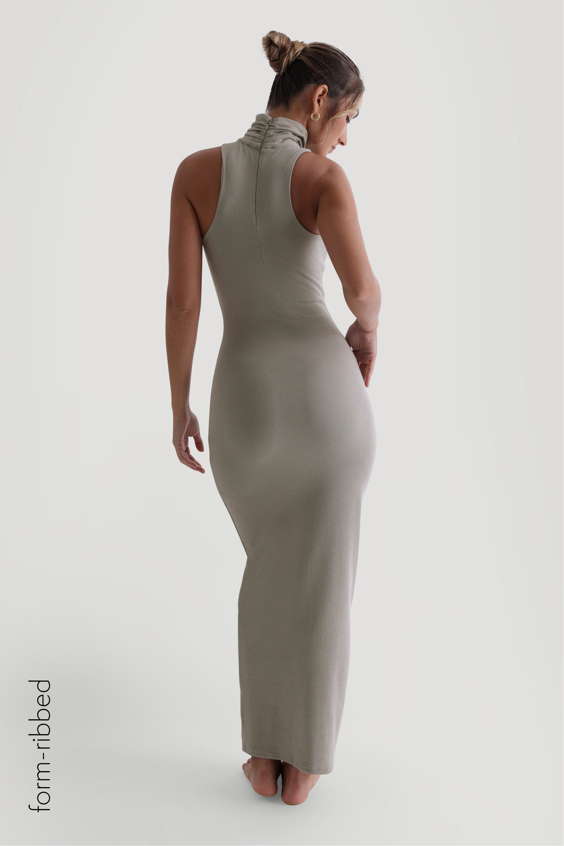 Sleeveless Turtleneck Form-Ribbed Maxi Dress - Quiet sage