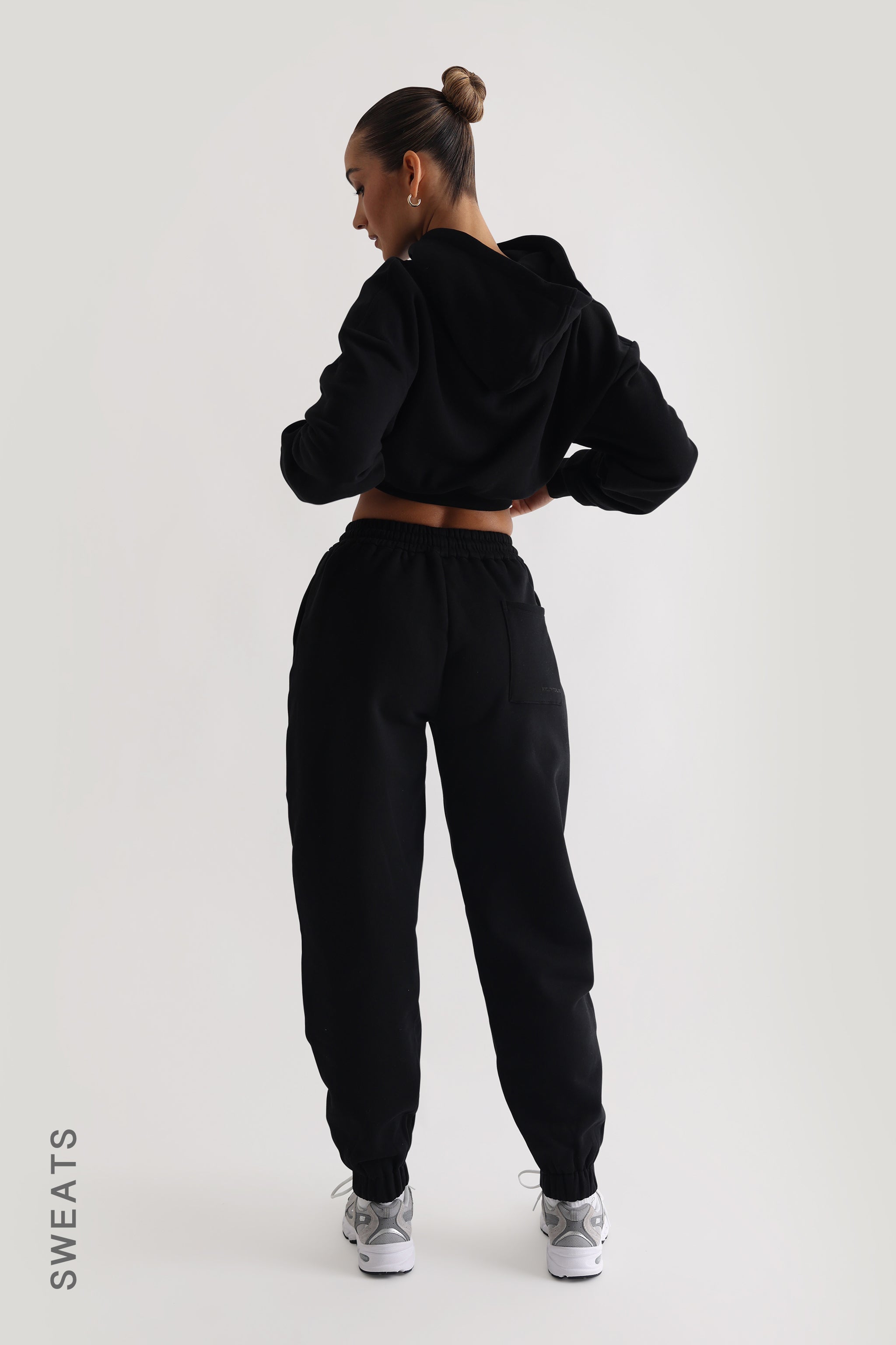 Cropped hoodie and on sale sweatpants